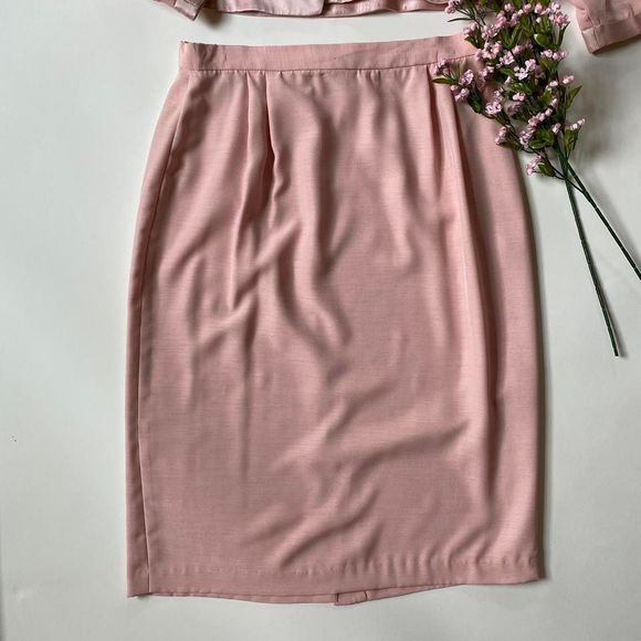 Vintage pink jacket & skirt set - Picture 2 of 4